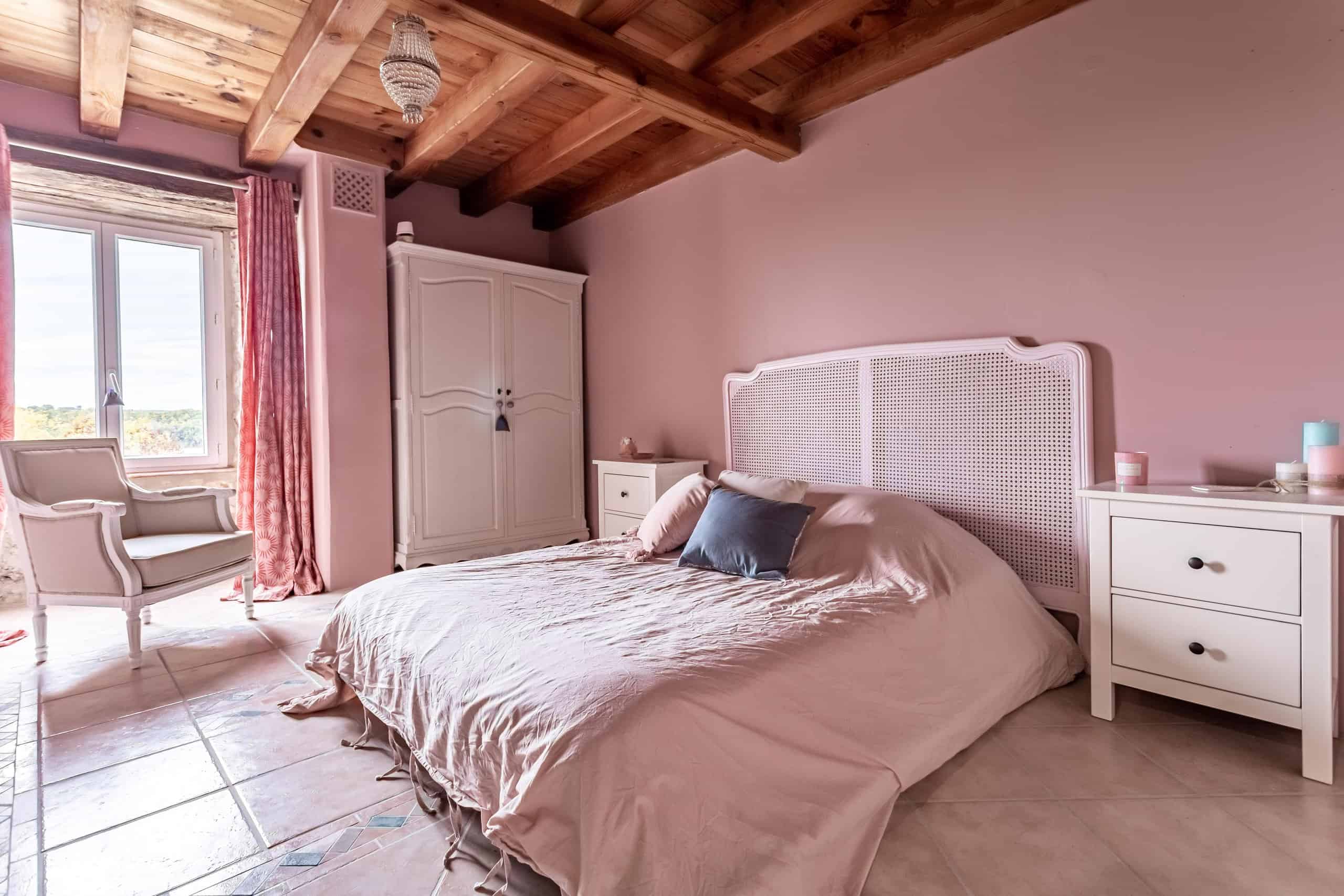Bedroom-pink-WMC201