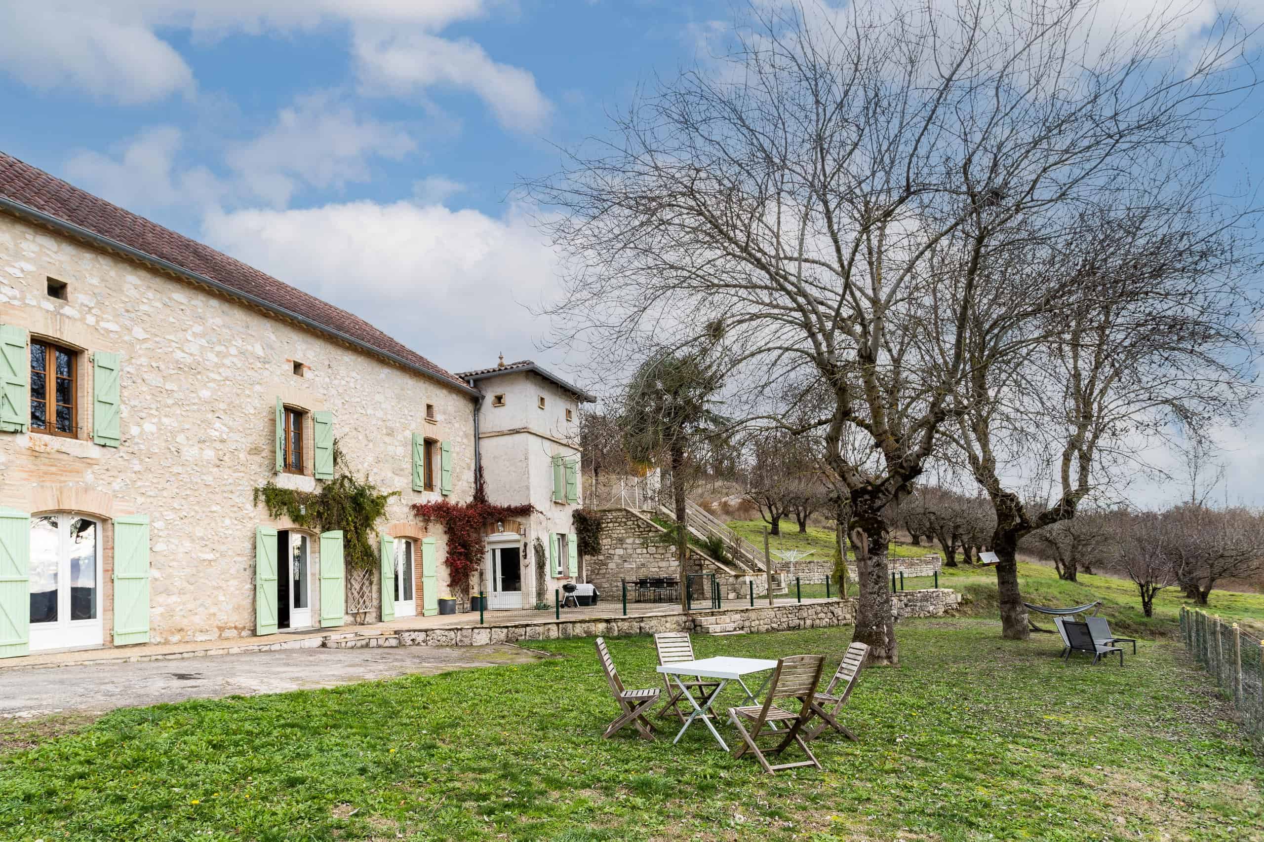 Country property with gite and pigeonnier