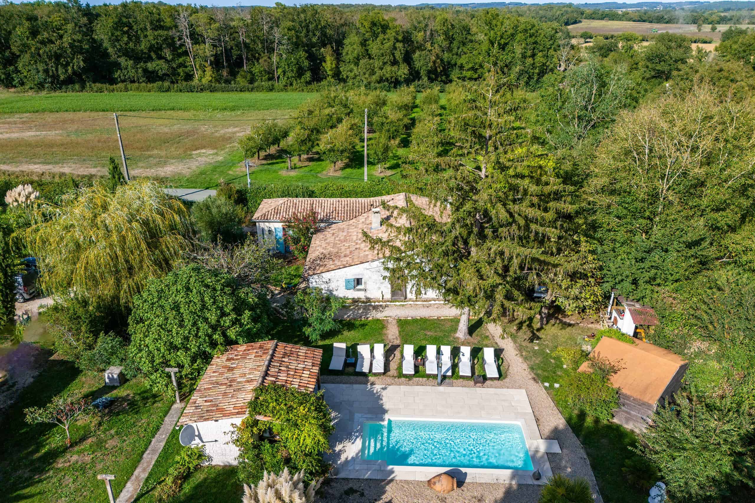 Country house with pool and annexe