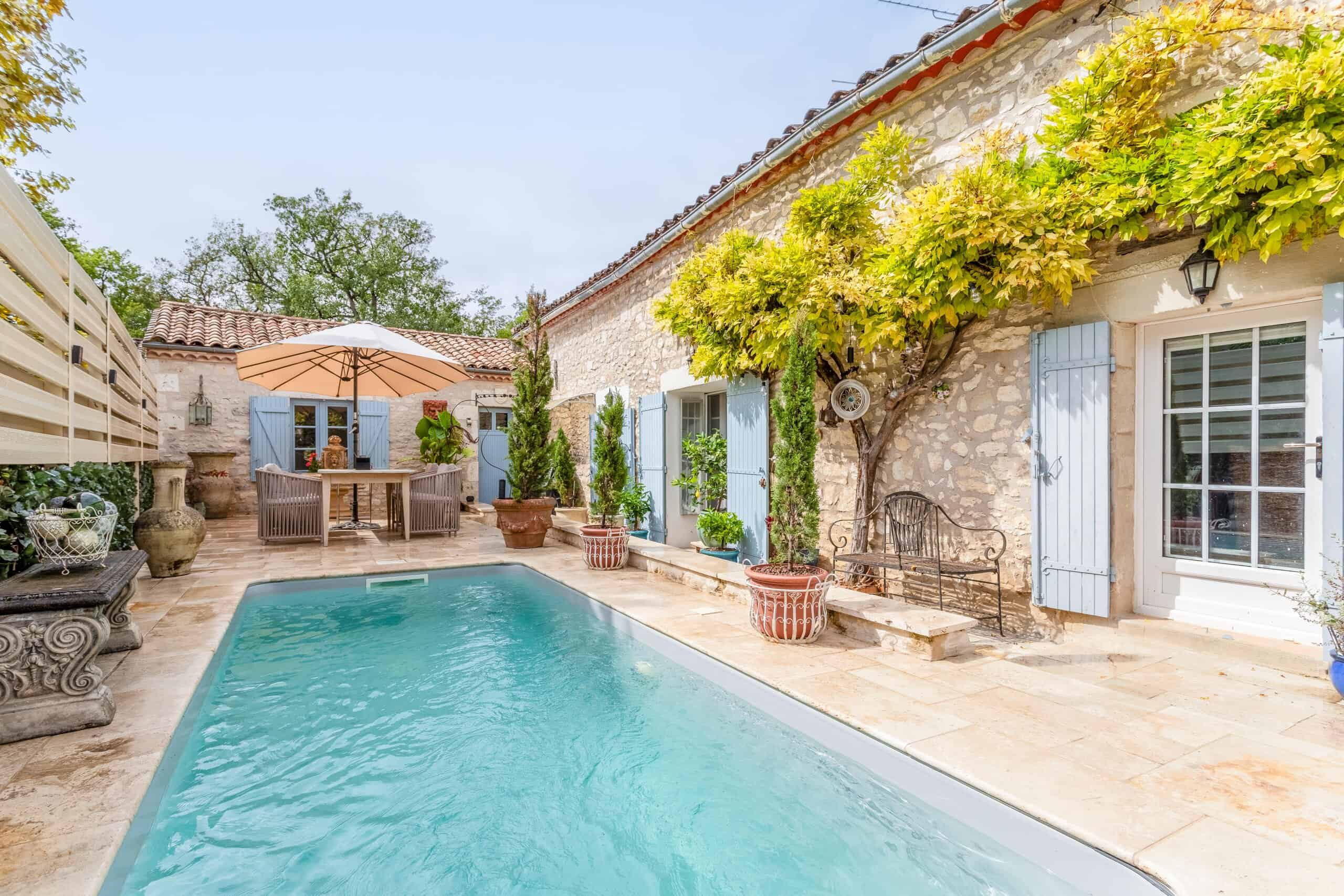Country house with pool