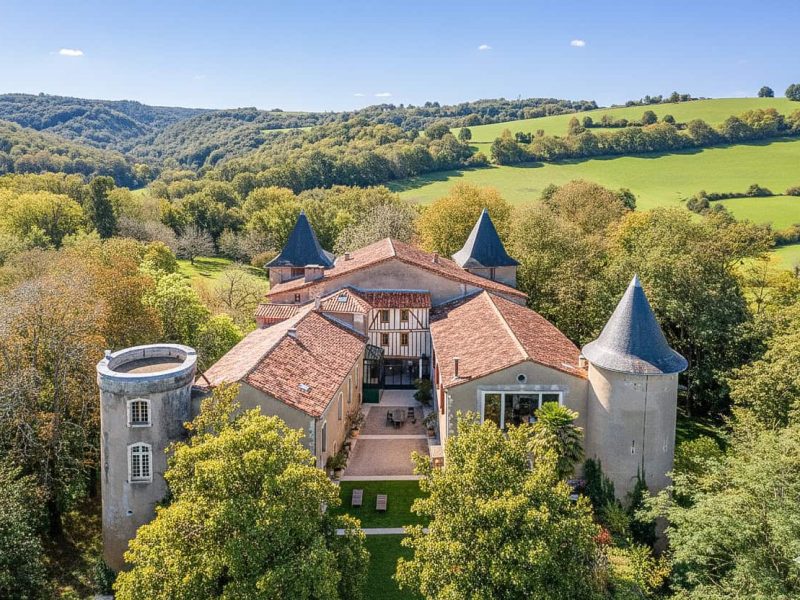 1 Arial-1-Anna Chateau-WMC644