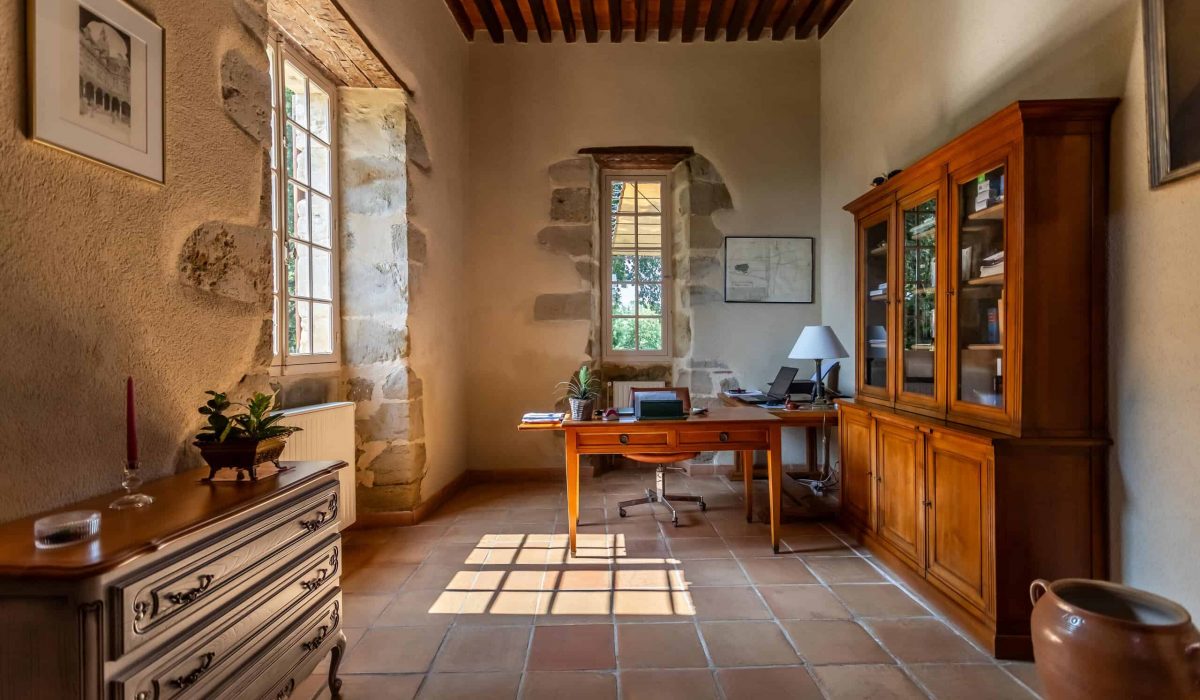 1-ENTRANCE-1-WMC457-19