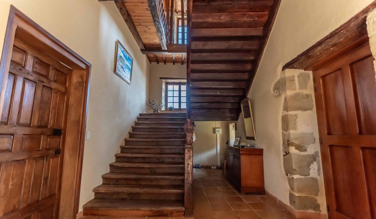 1-STAIRS-1-WMC457-20