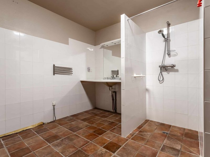 1-bathroom-WMC444 (1)