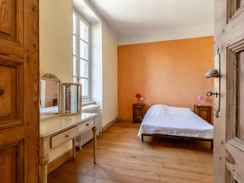 1-bedroom1-1-WMC443-18