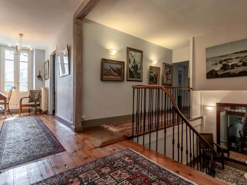 1-escalier-2-WMC451-10