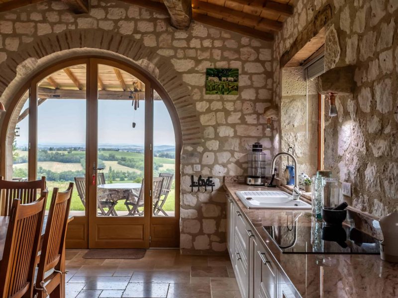 1-kitchen-view-WMC440