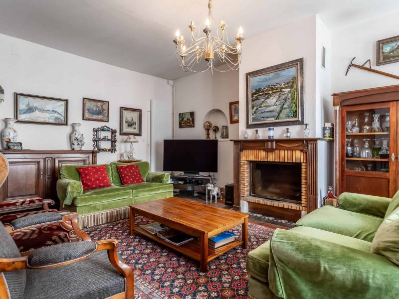 1-living-1-WMC451-22