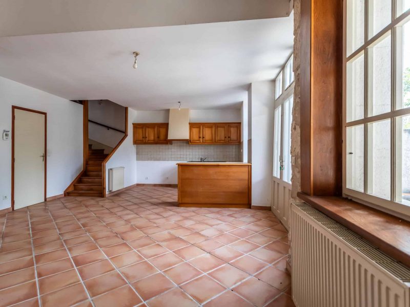 1-livingarea-1-WMC464