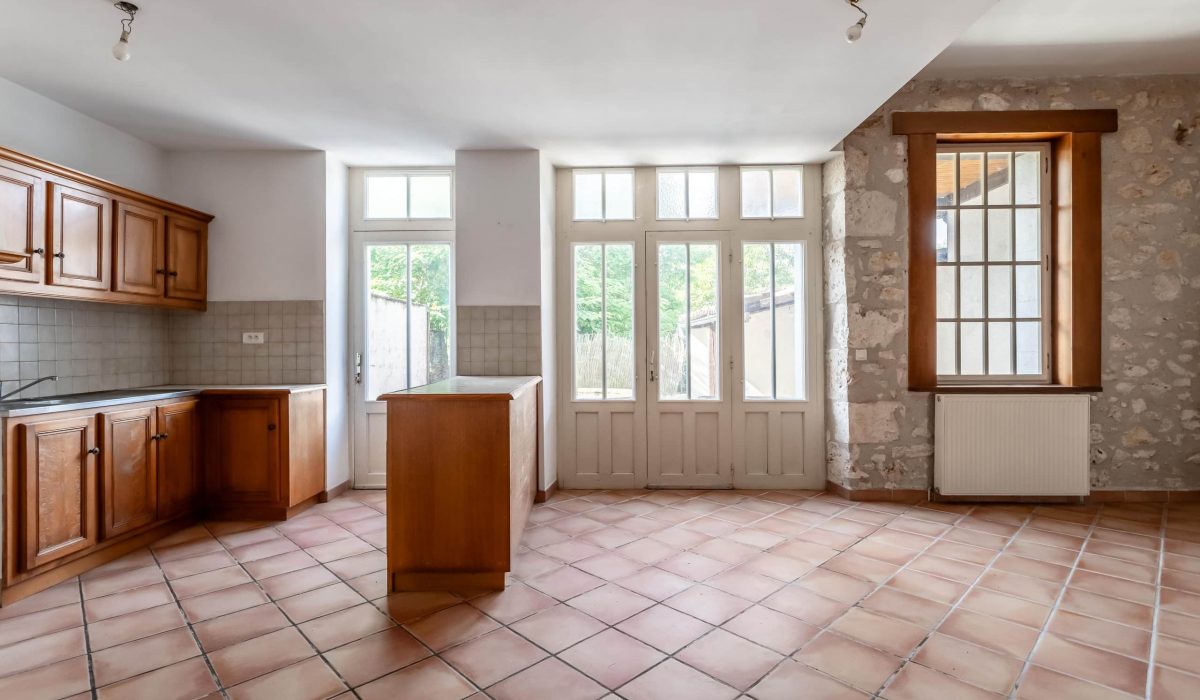 Maison de village avec garage