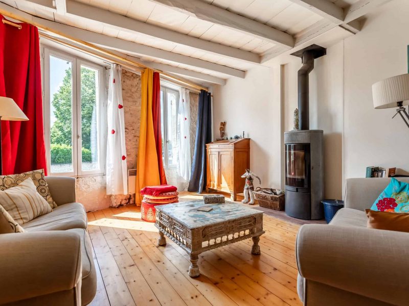 1-livingroom-2-WMC444