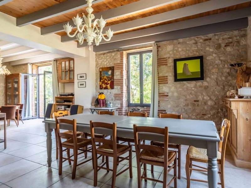 1-main-dining-WMC456 (1)