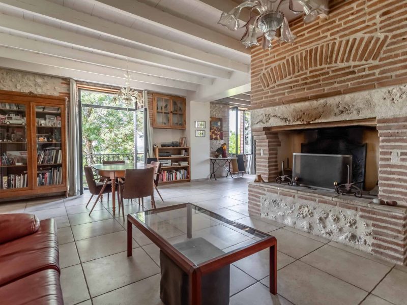 1-main-livingarea-WMC456 (1)