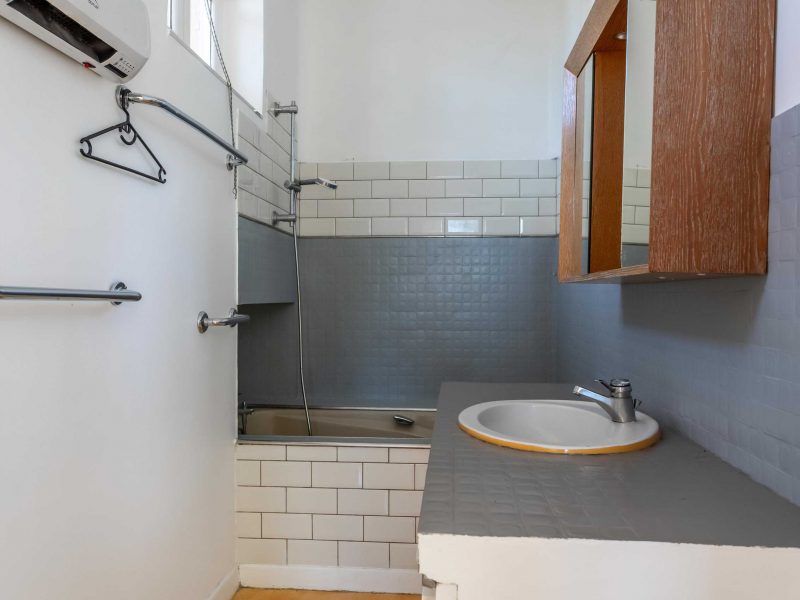 1-masterbedbath-1-WMC443-10