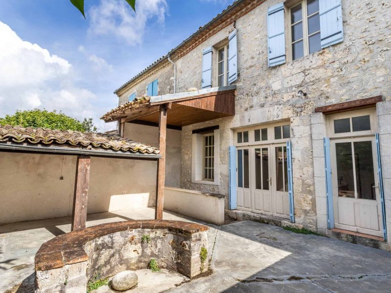 2-back-terrace-WMC464