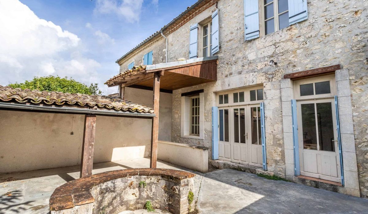 2-back-terrace-WMC464