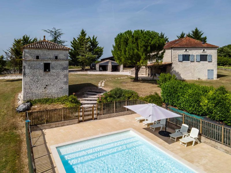Country house with pool