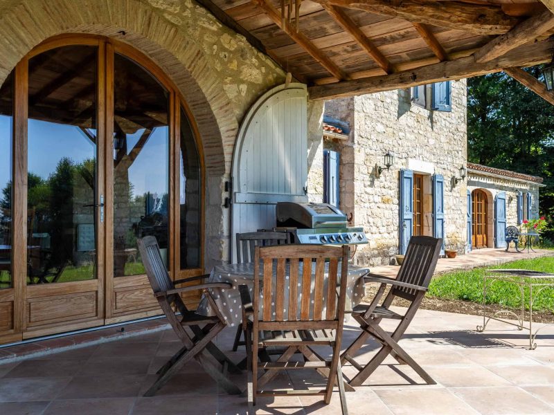 2-covered-terrarce-2-WMC440