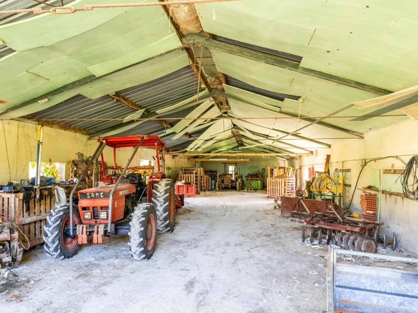 Barn-WMC649