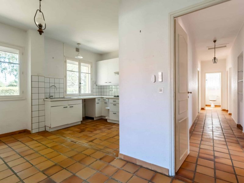 Corridor-2-WMC603-08