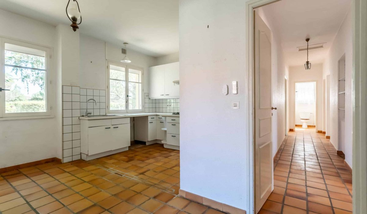 Corridor-2-WMC603-08