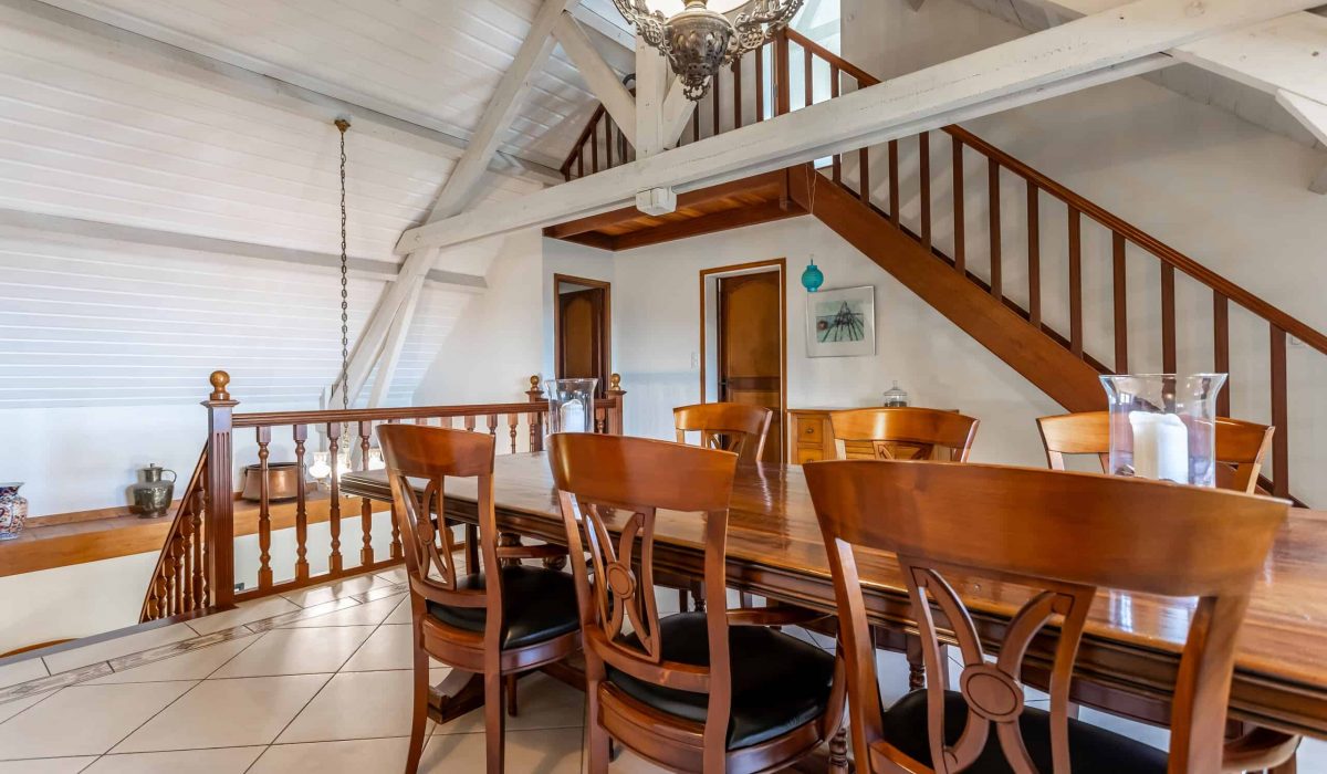 Diningroom-WMC424 (1)