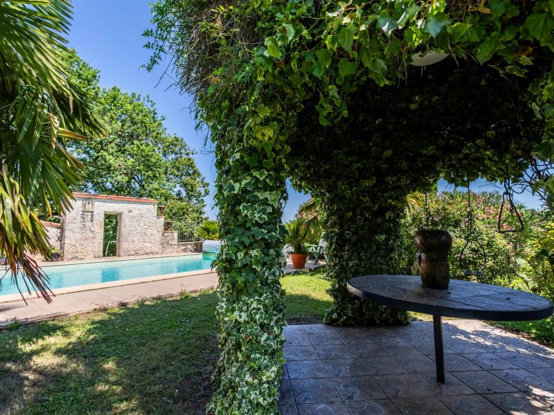 Exterior-pool-9-WMC436