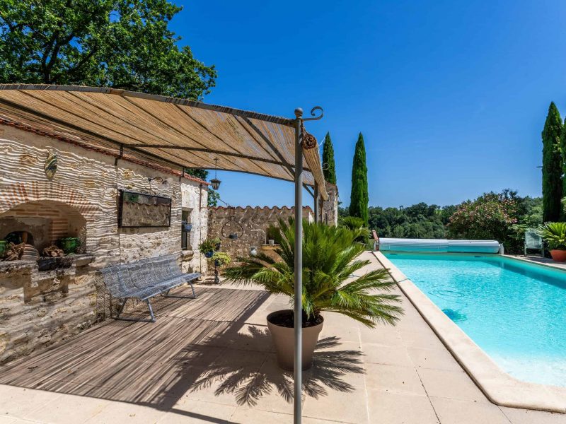 Exterior-pool-terrace-WMC436