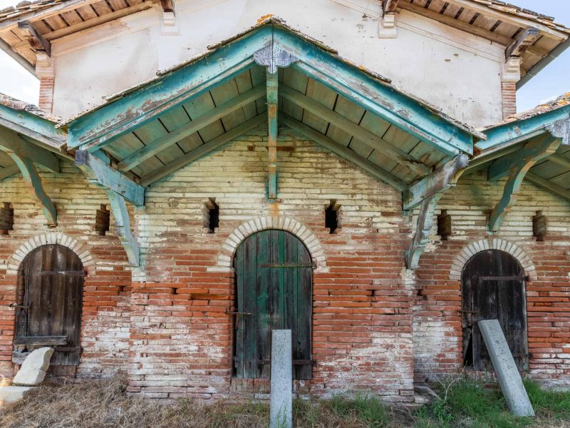 Farm-building-WMC469