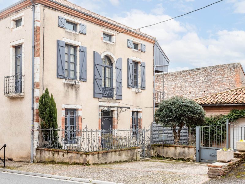 Propriété de village avec piscine