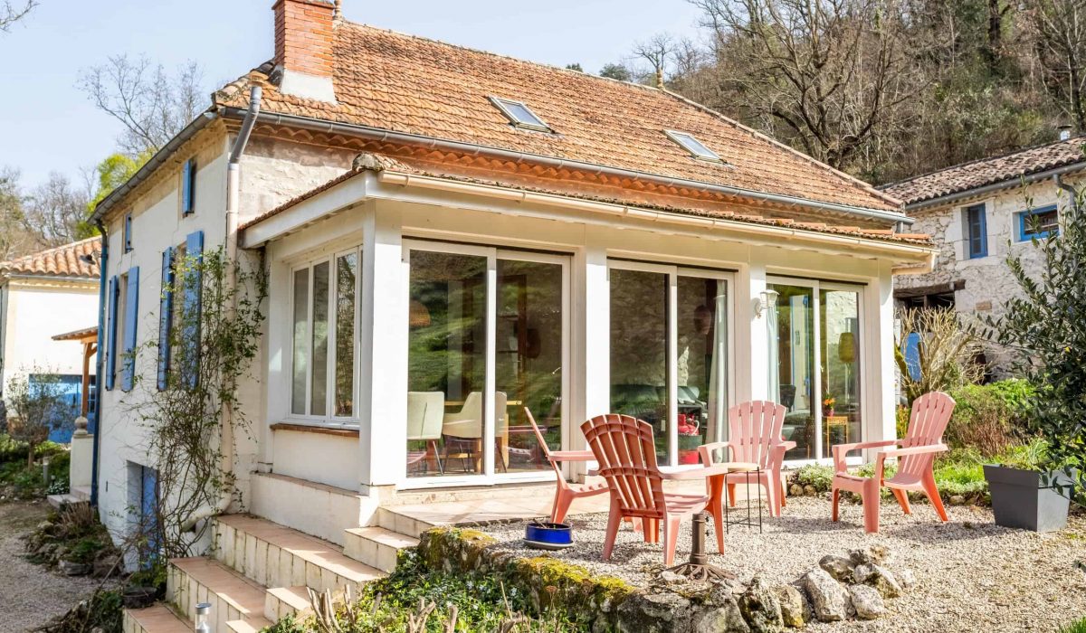 Front-Terrace-WMC689