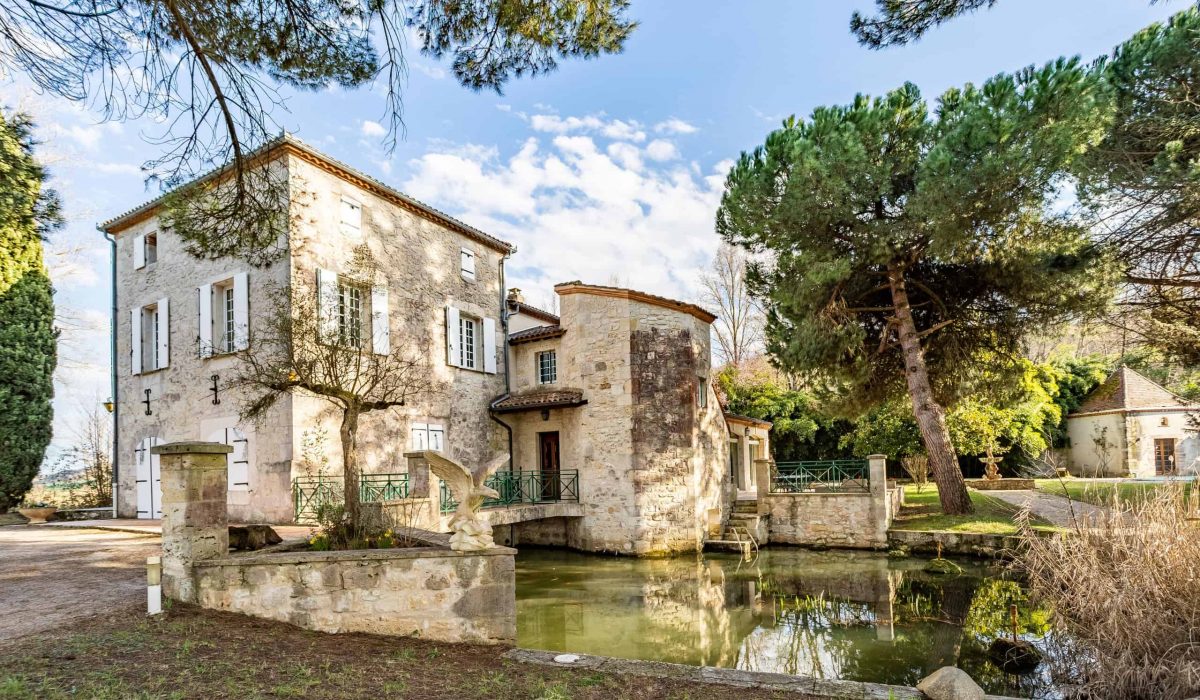 Moulin à eau en pierre