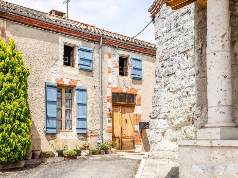 Village house with pool and garden