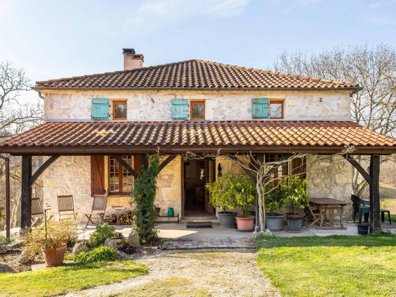 Front-close-WMC546 (1)