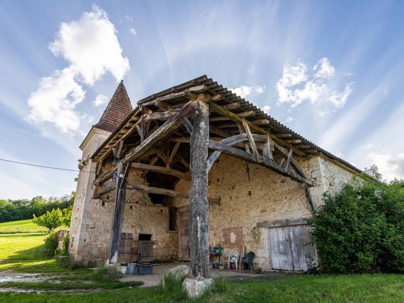 Front-terrace-2-WMC410