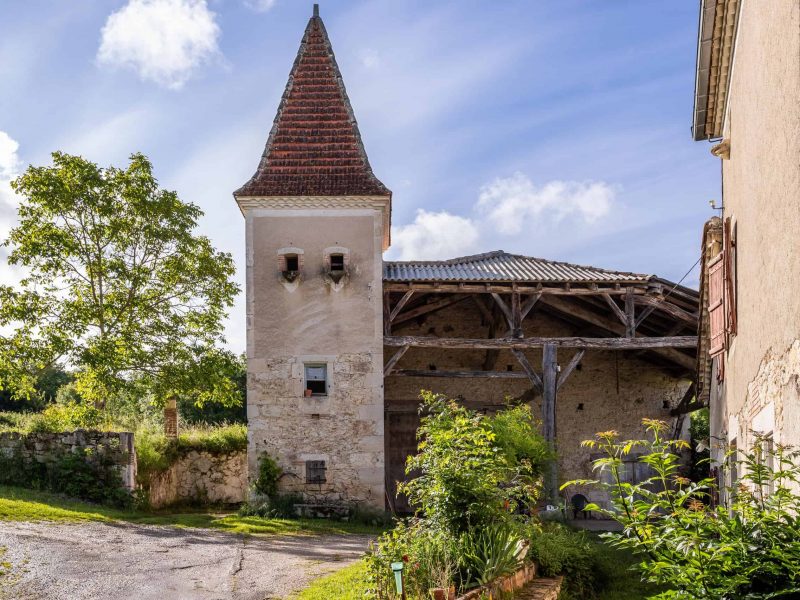 Front-tower-2-WMC410