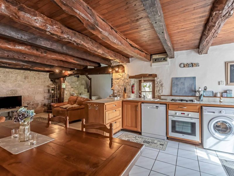 GIte-2-kitchen-WMC383