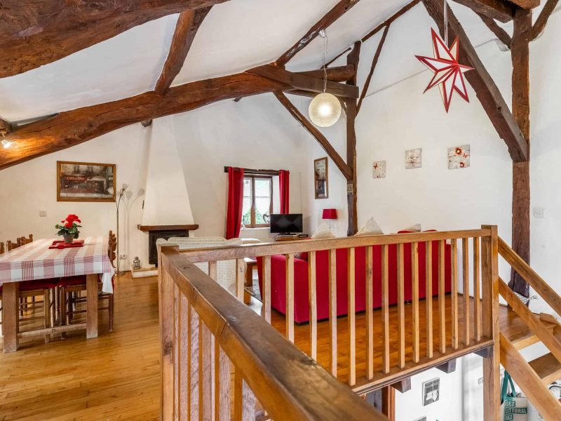 GIte-3-Livingroom-2-WMC383