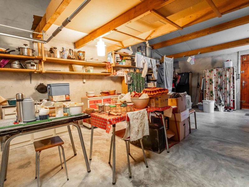 Garage-inside-2-WMC320