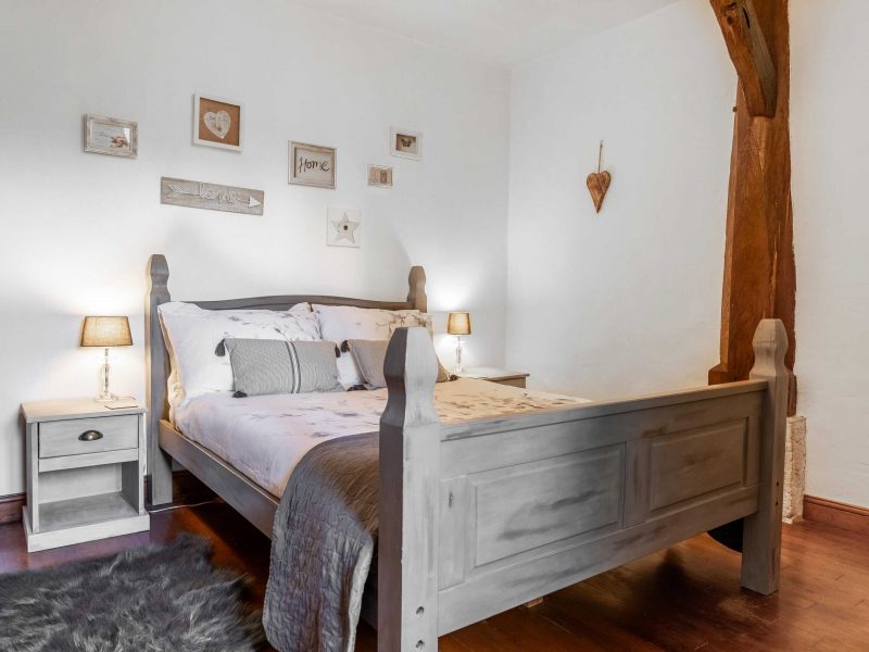 Gite-2-bedroom-2-WMC383