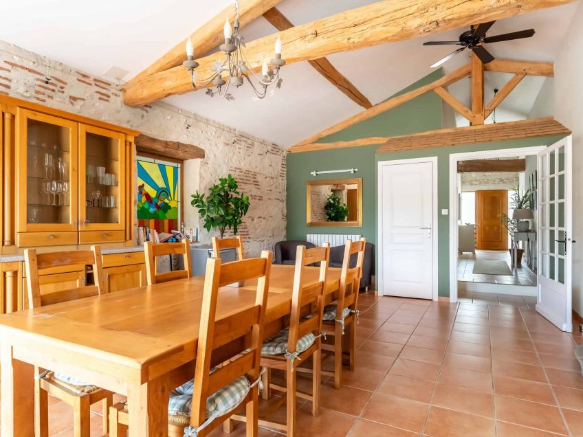 Gite-Dining-WMC587