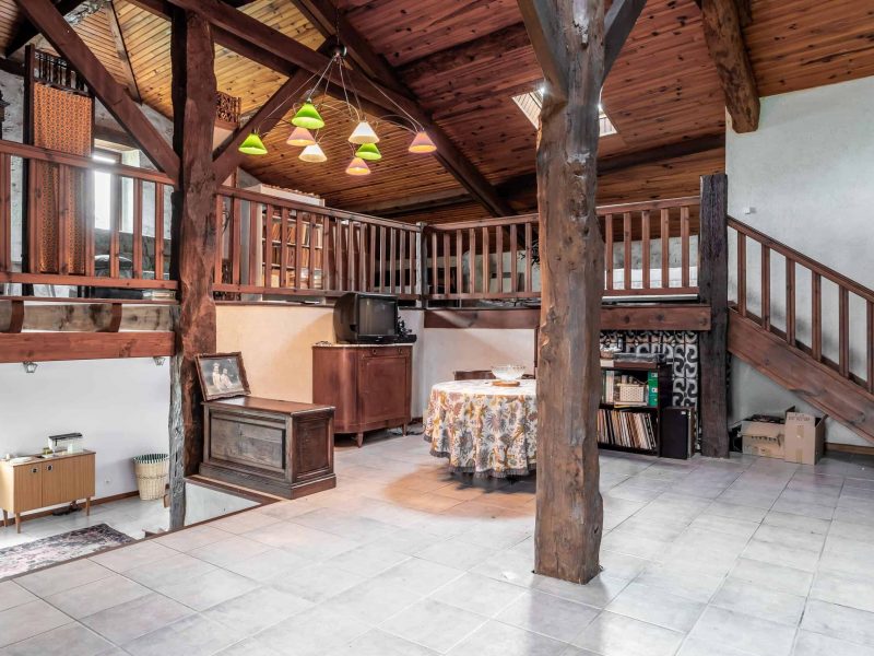 Gite-Escalier-2-WMC236