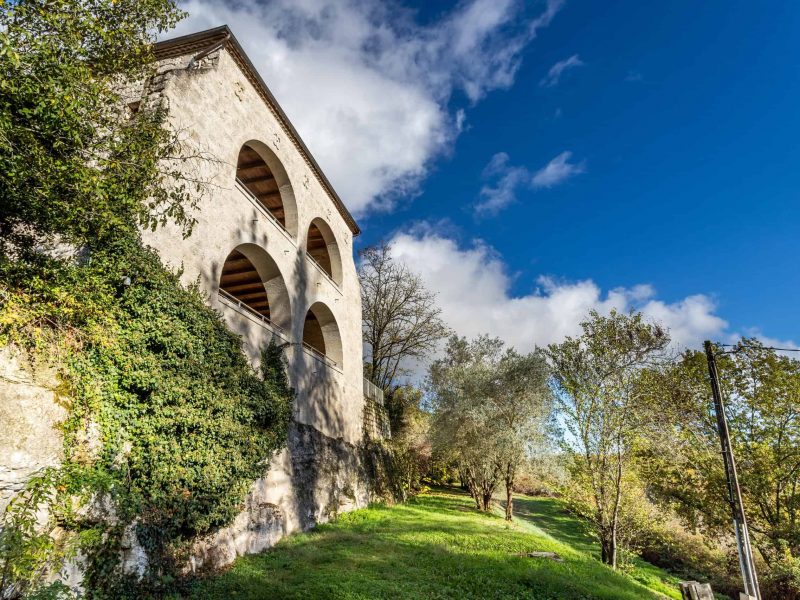 House-Side-view-WMC204