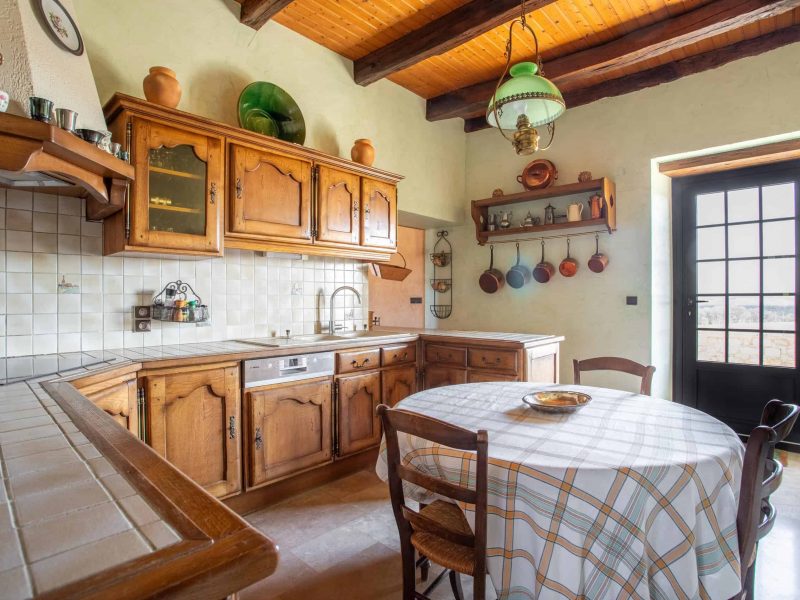 House-kitchen-3-WMC351