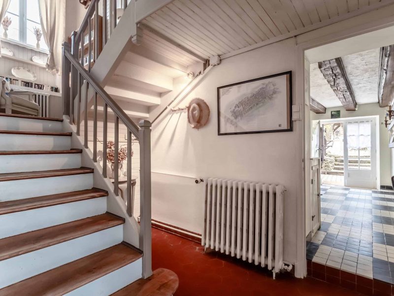 Maison-escalier-WMC548