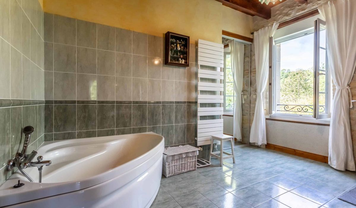 Intérieur-salle de bains-WMC436