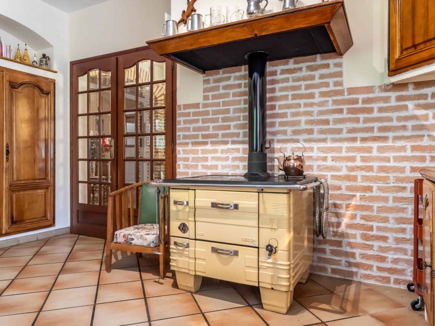 Kitchen-2-WMC625