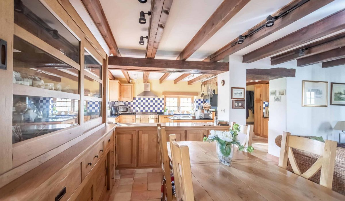 Kitchen-dining-WMC626