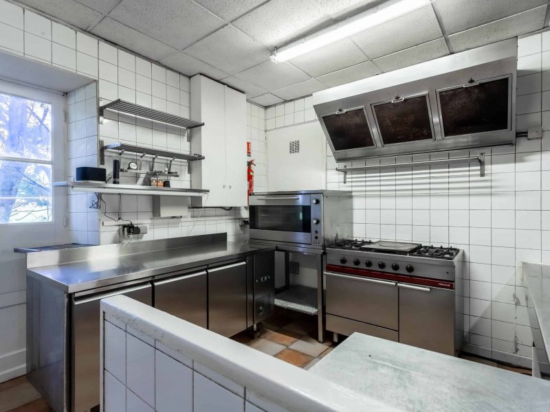 Kitchen-restaurant-WMC184