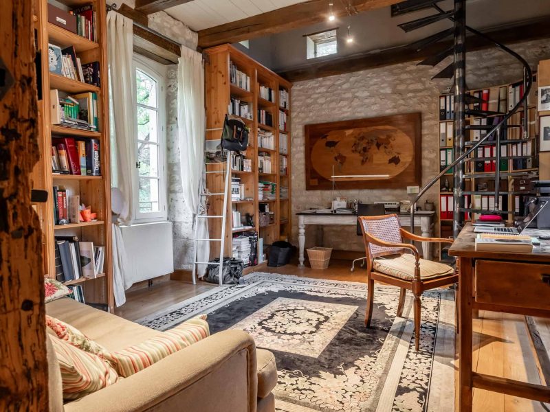 Bibliothèque-WMC324